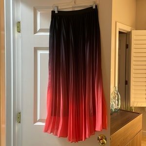 WD•NY, Long flowing skirt